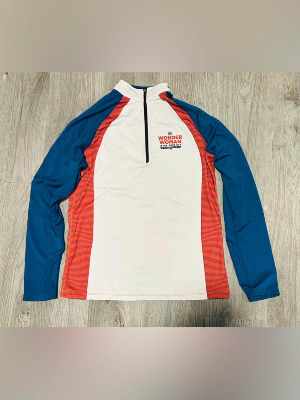2/$8 Wonder lWoman Run Series L RM Running Man Longsleeve Running/Workout Top